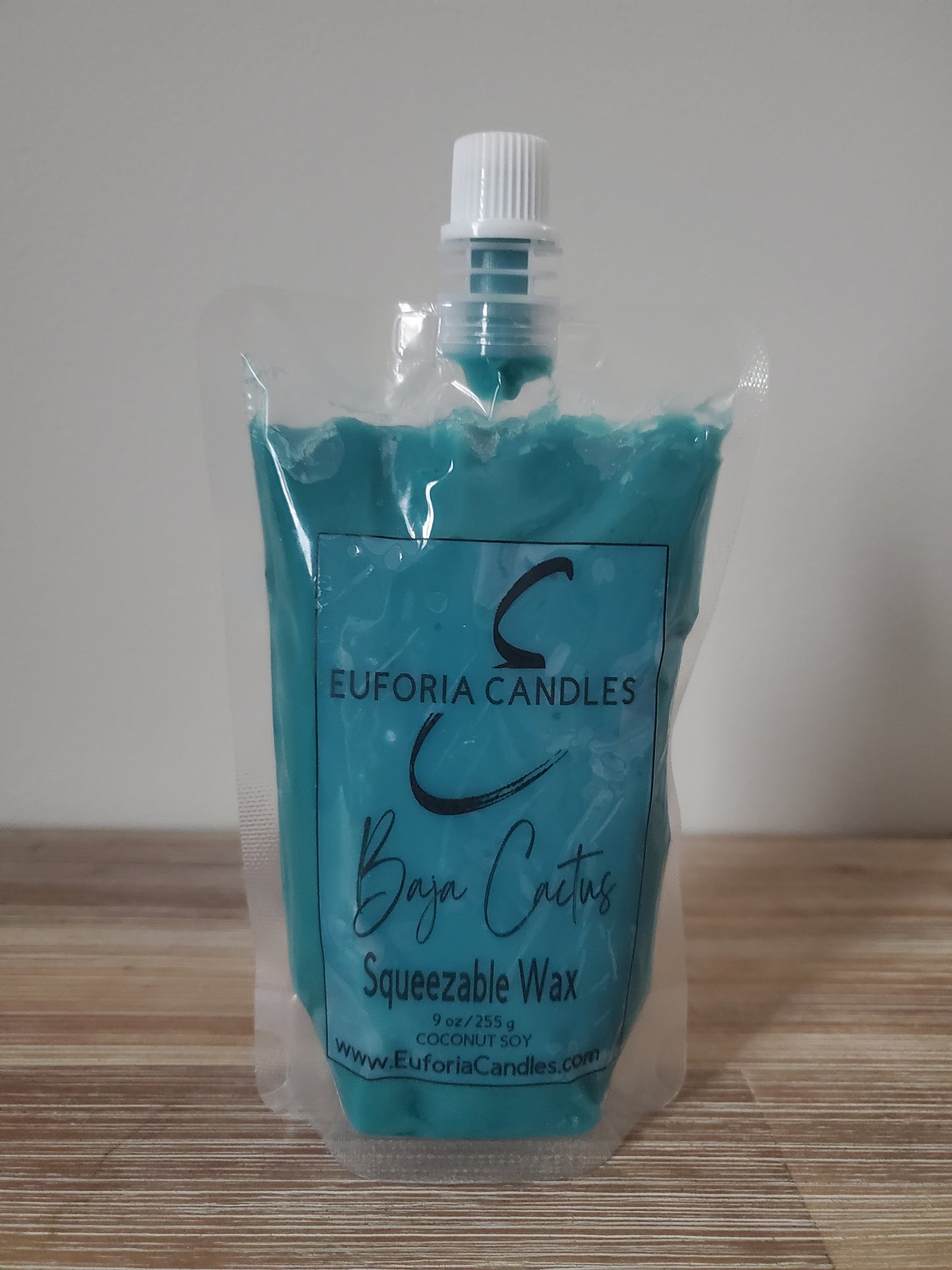 SQUEEZABLE WAX